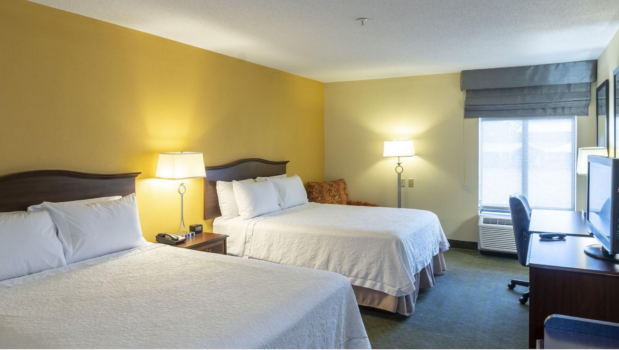 Hampton Inn ניו פילדלפיה מראה חיצוני תמונה