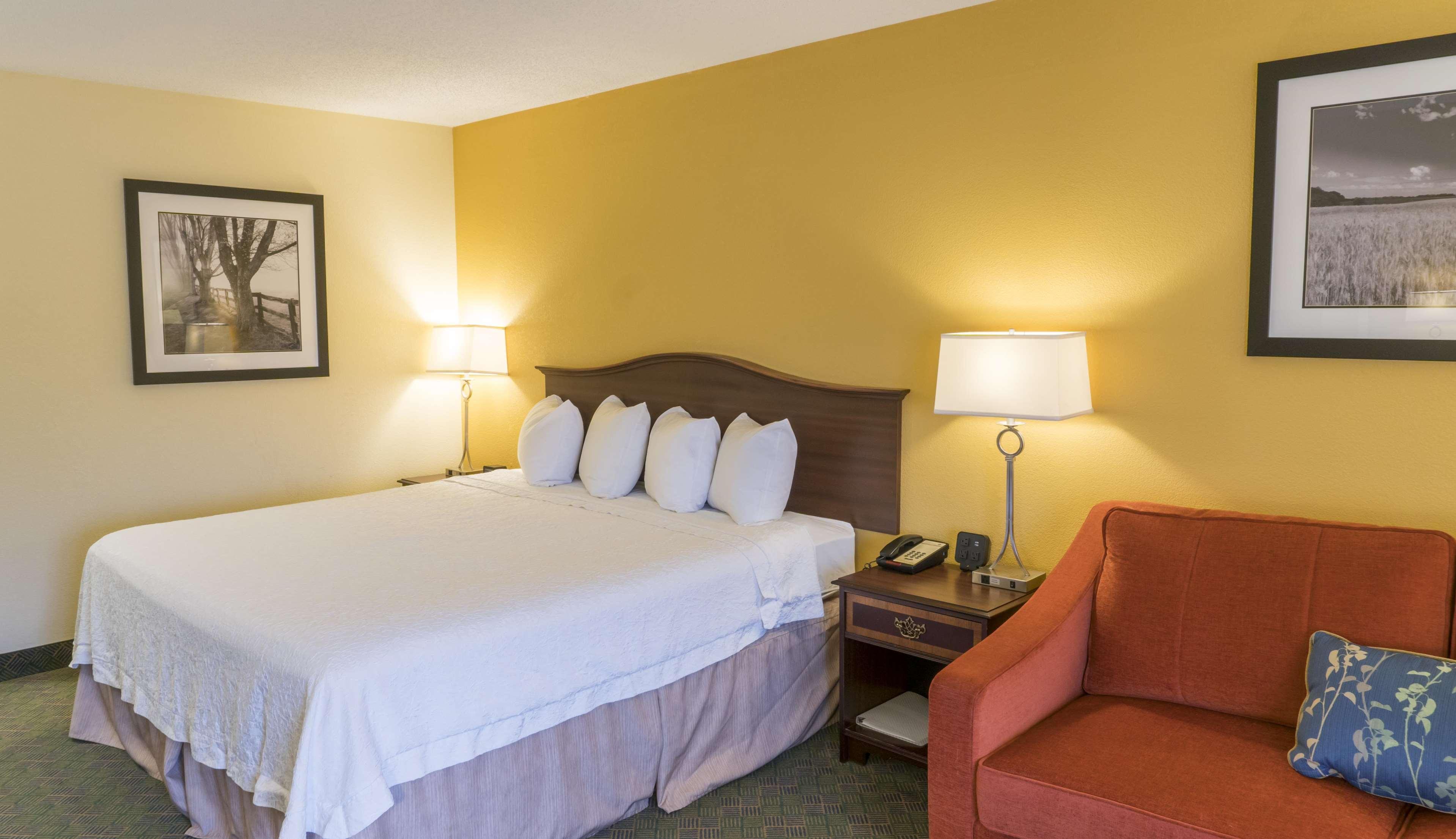 Hampton Inn ניו פילדלפיה מראה חיצוני תמונה