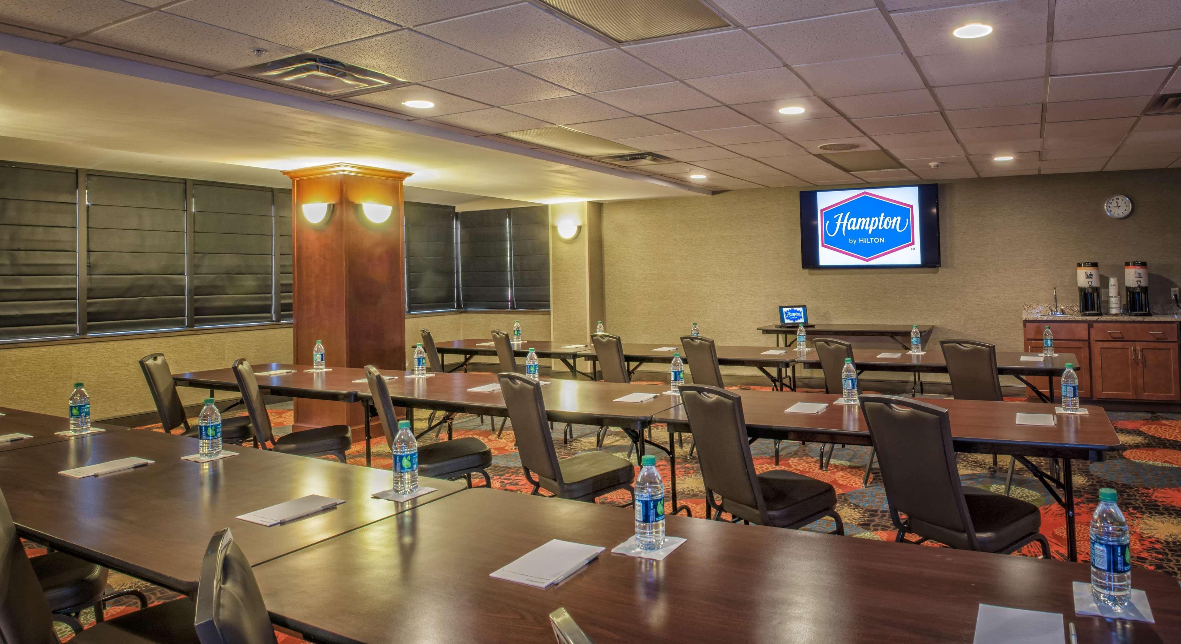Hampton Inn ניו פילדלפיה מראה חיצוני תמונה