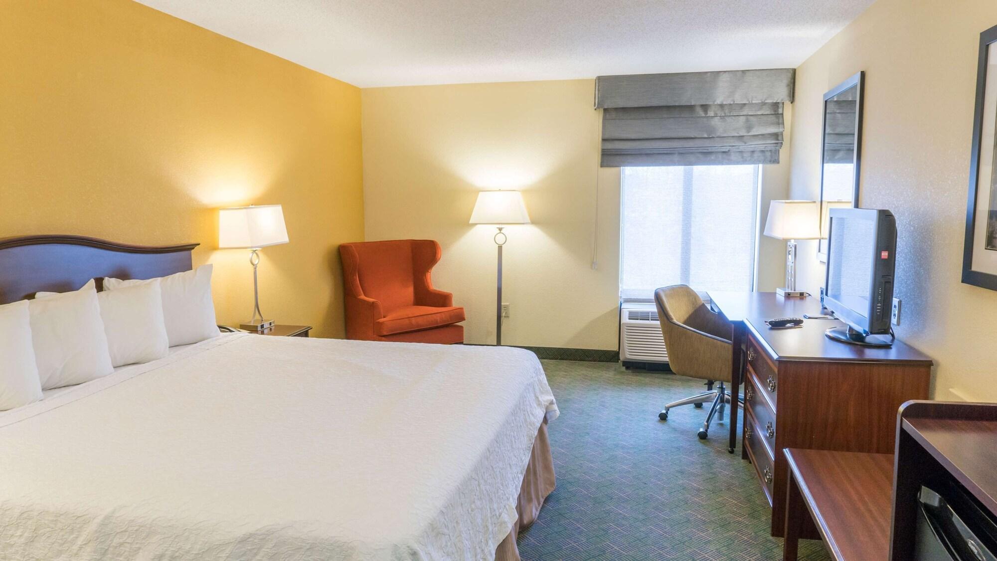 Hampton Inn ניו פילדלפיה מראה חיצוני תמונה