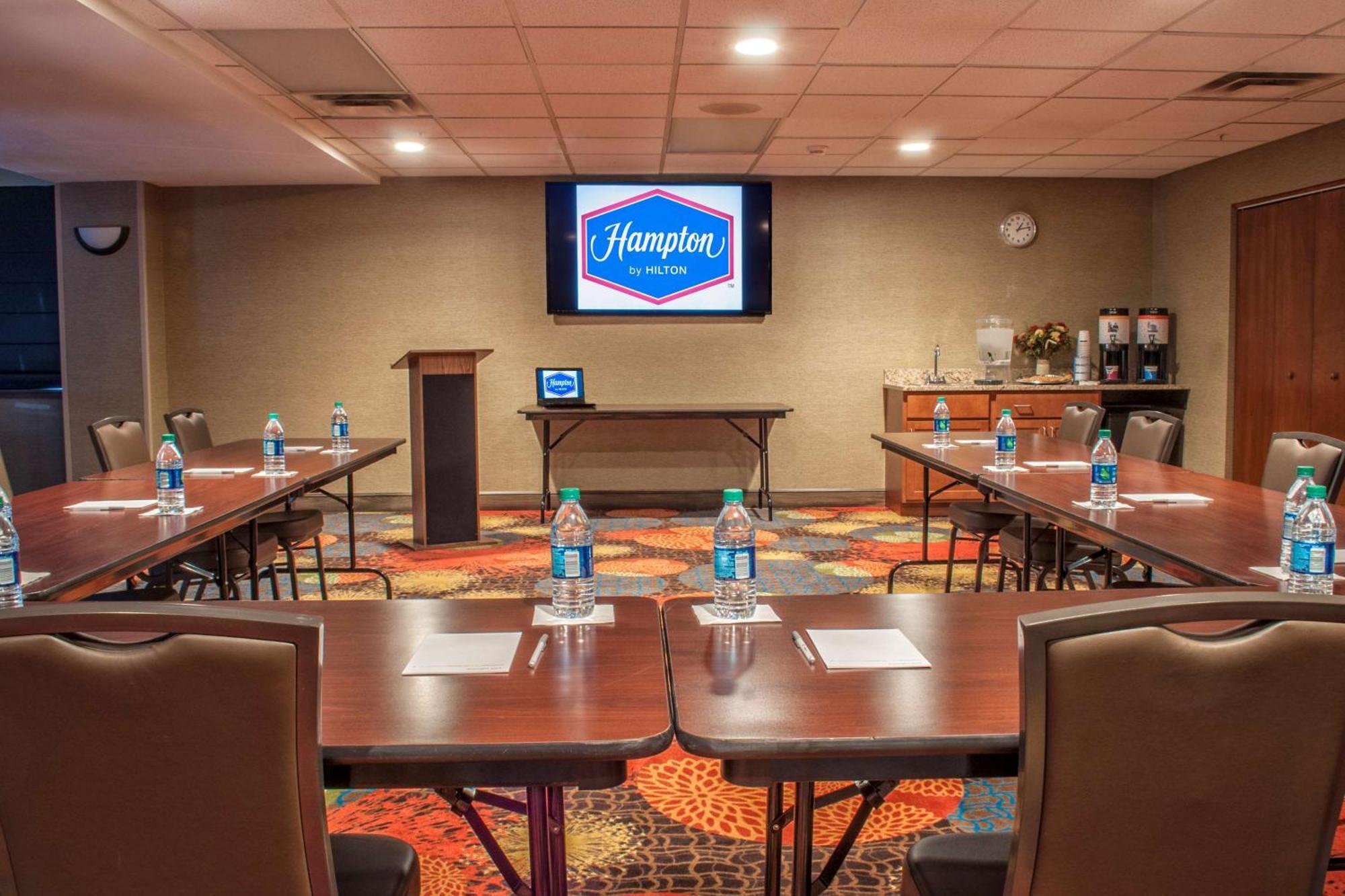 Hampton Inn ניו פילדלפיה מראה חיצוני תמונה