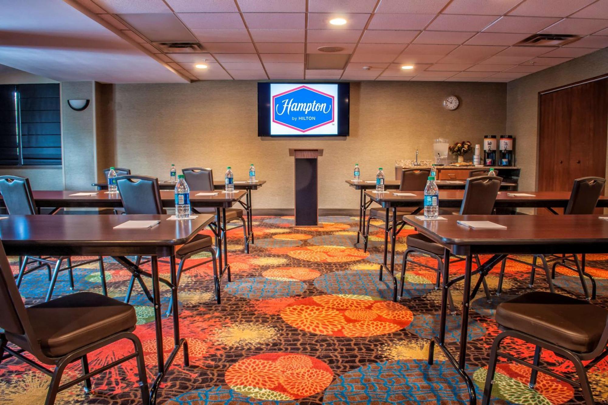 Hampton Inn ניו פילדלפיה מראה חיצוני תמונה